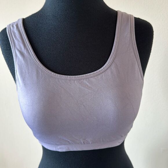 Fabletics dusty violet soft double layer strappy back sports bra. Medium. - Picture 1 of 4